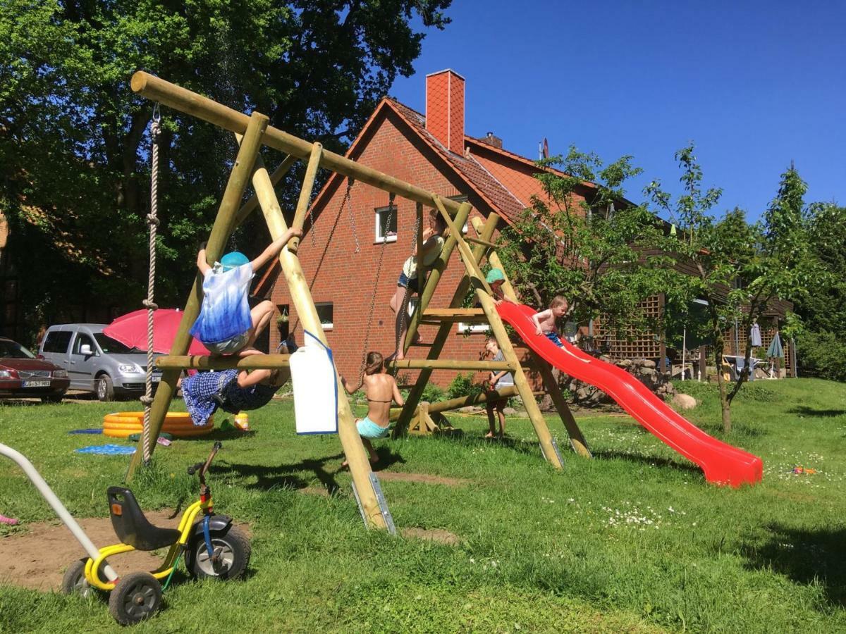 Ferienpension Lindenhof - Ferienwohnungen In Der Lueneburger Heide Marxen am Berge Exteriör bild