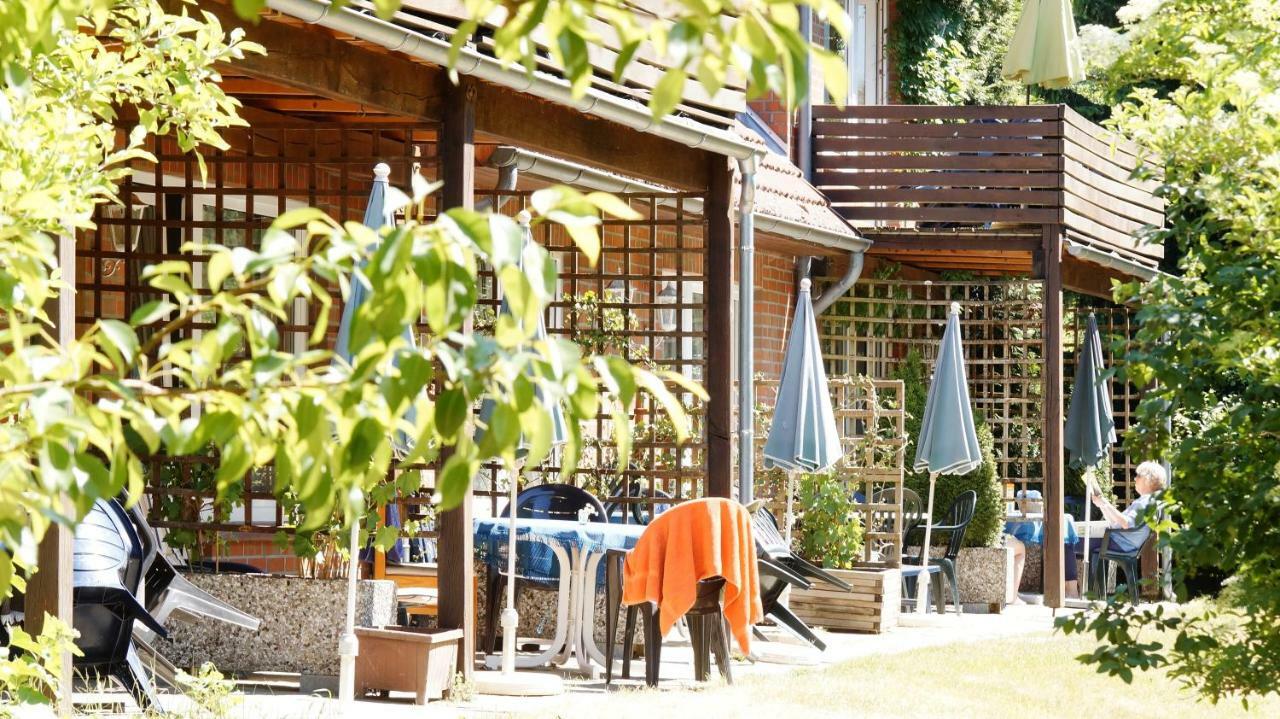 Ferienpension Lindenhof - Ferienwohnungen In Der Lueneburger Heide Marxen am Berge Exteriör bild